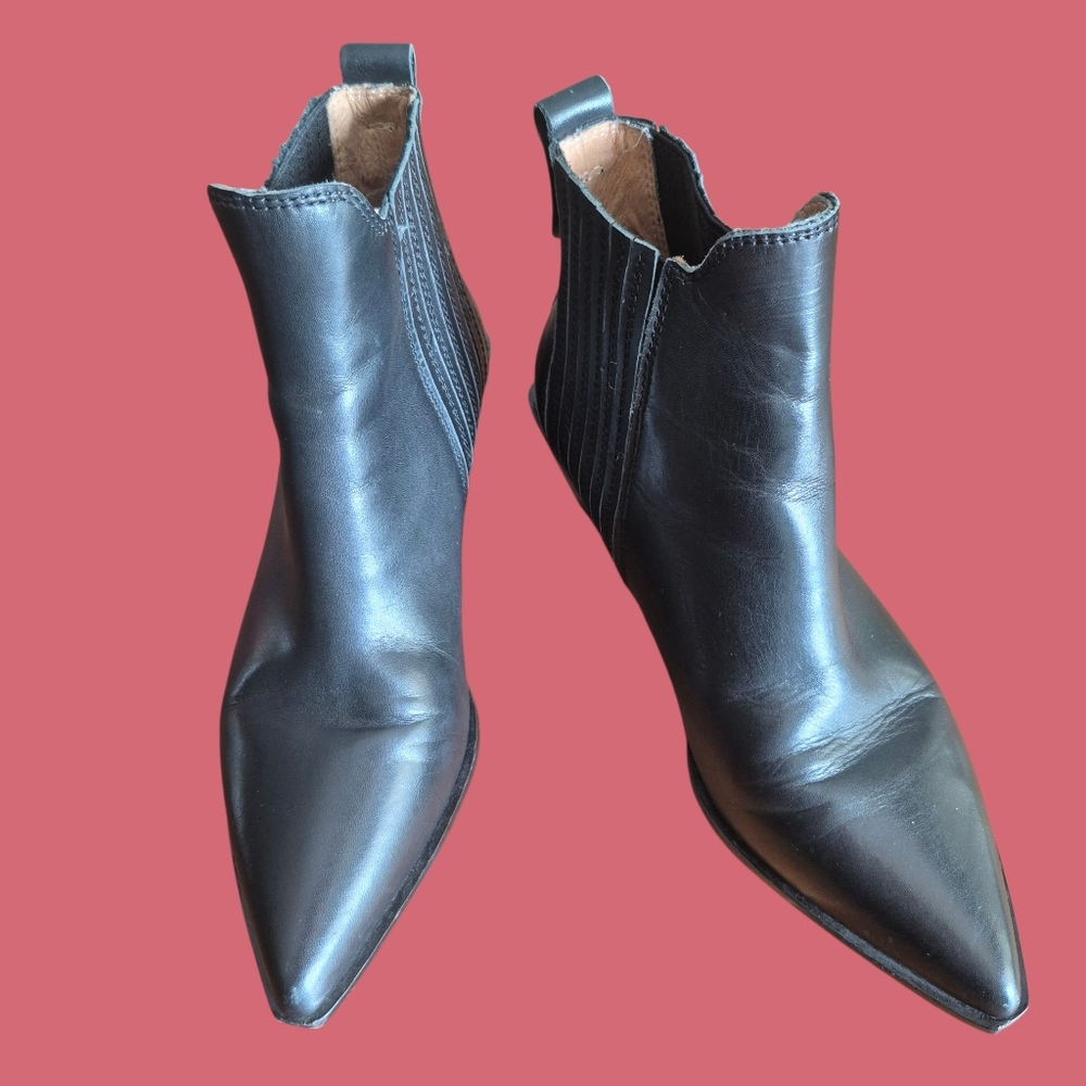 Black Leather ALIAS MAE Cuban Heel Pointy Boots Size 6